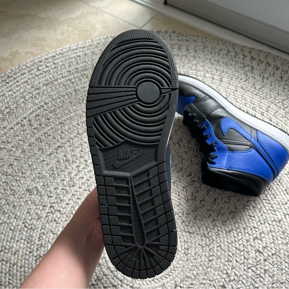 [13] Nike Air Jordan 1 Mid Hyper Royal Tumbled Leather Men’s Black & Blue - Picture 9 of 10